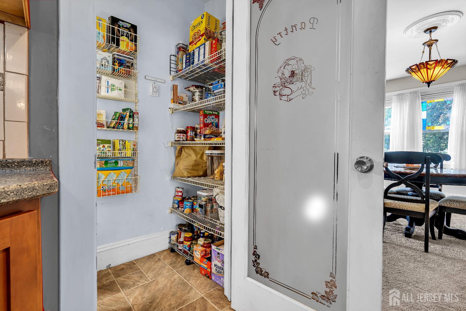 Woodbridge Proper, New Jersey, 07095, United States, 5 Bedrooms Bedrooms, ,2 BathroomsBathrooms,Residential,For Sale,1906051