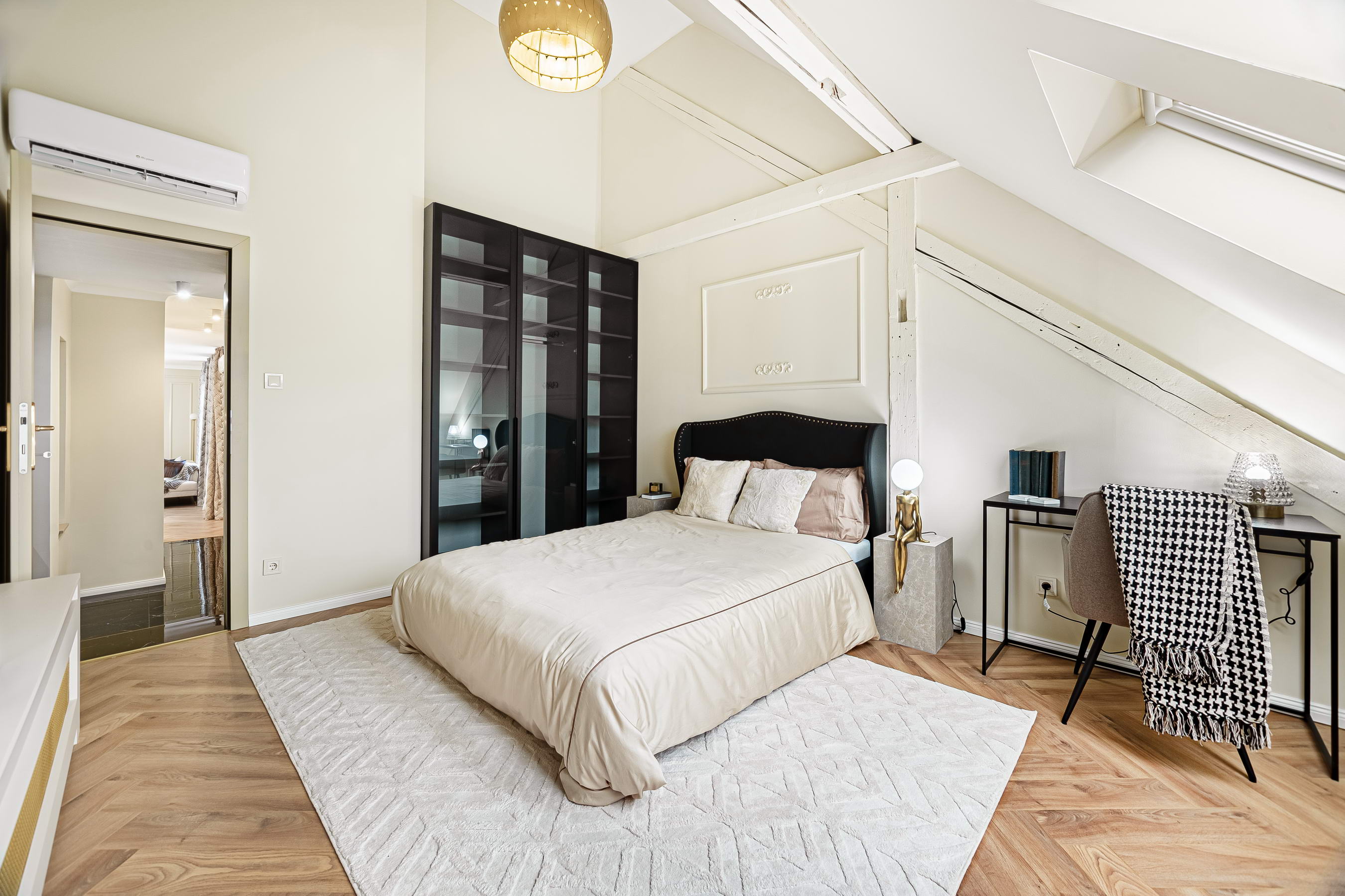  A Prestigious Residence at Szervita Square — Refined Urban Living in the Heart o - 物件實景