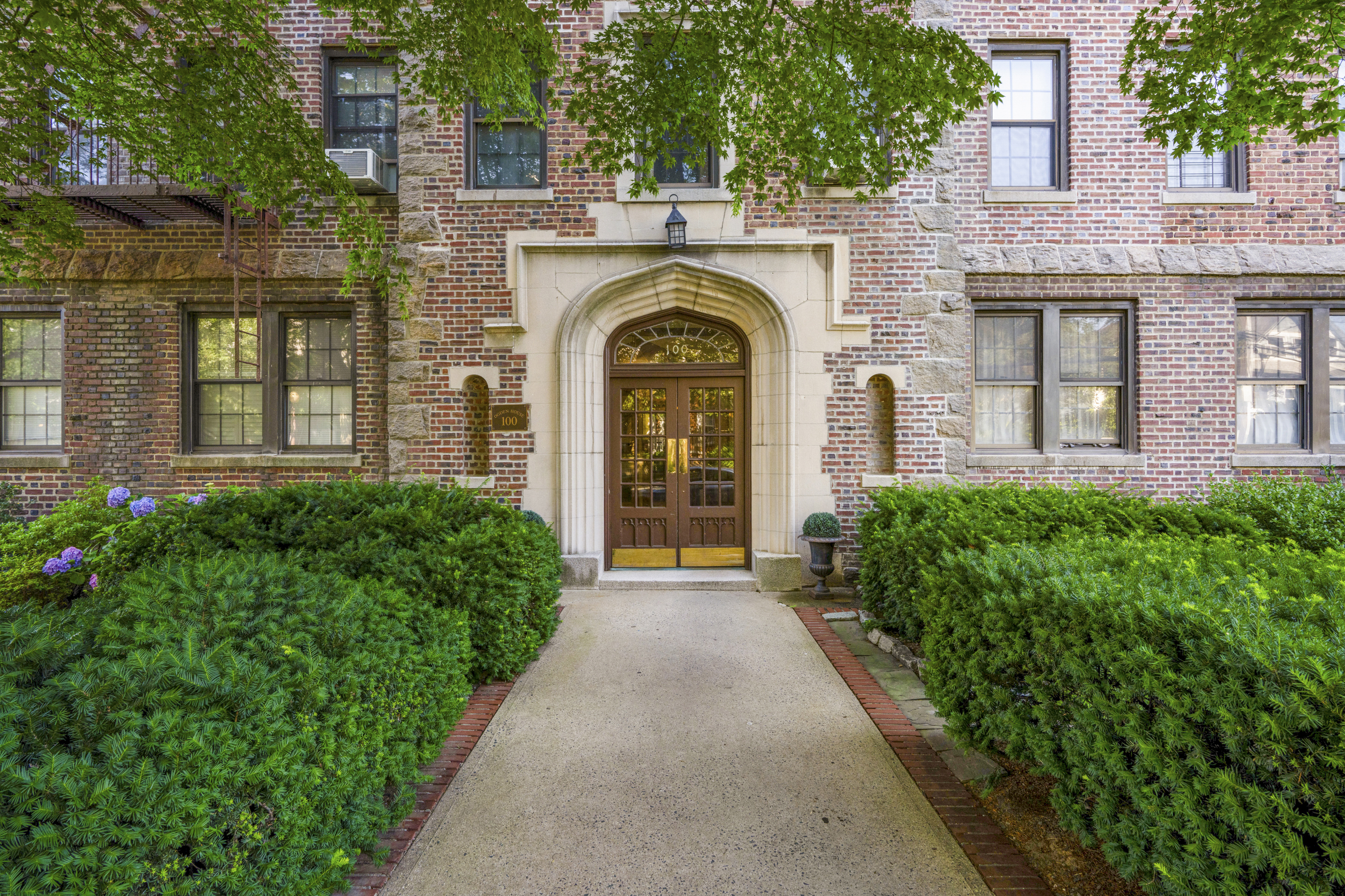 100 Parkway Road 
