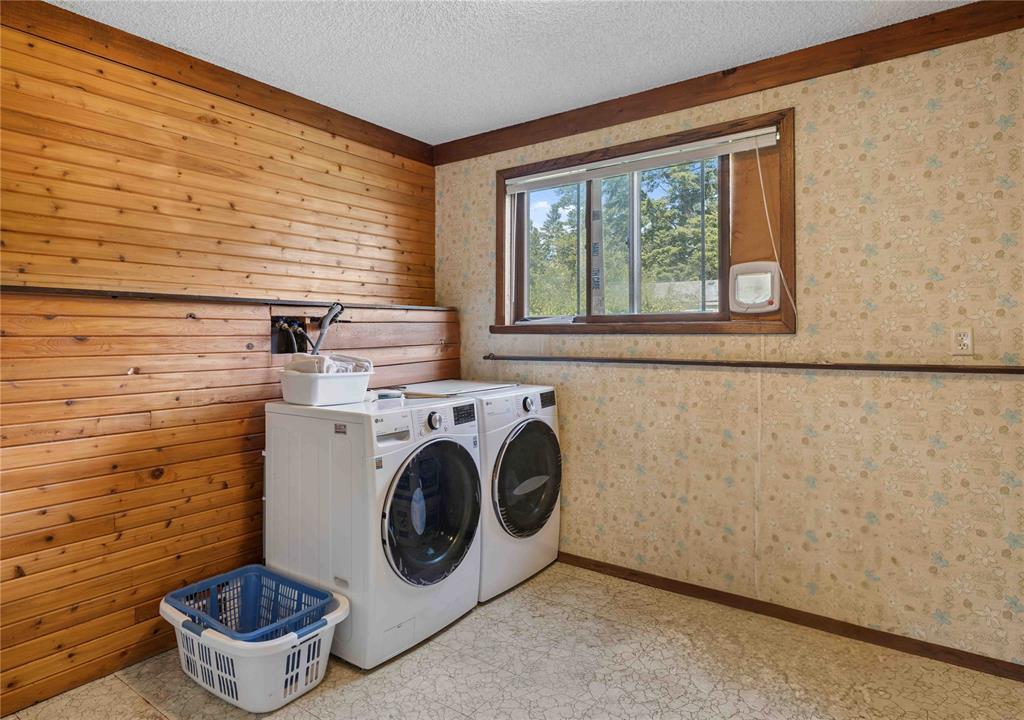 Whitefish, Montana, 59937, United States, 6 Bedrooms Bedrooms, ,3 BathroomsBathrooms,Residential,For Sale,1980352