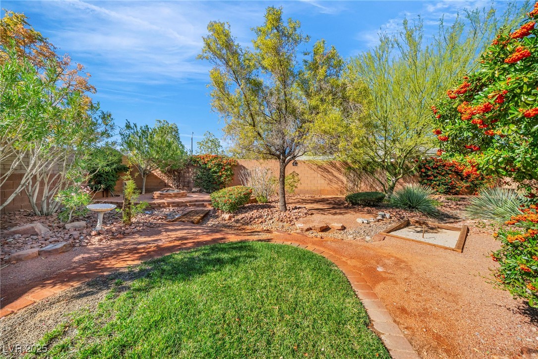 Las Vegas, Nevada, 89166, United States, 3 Bedrooms Bedrooms, ,2 BathroomsBathrooms,Residential,For Sale,1989414