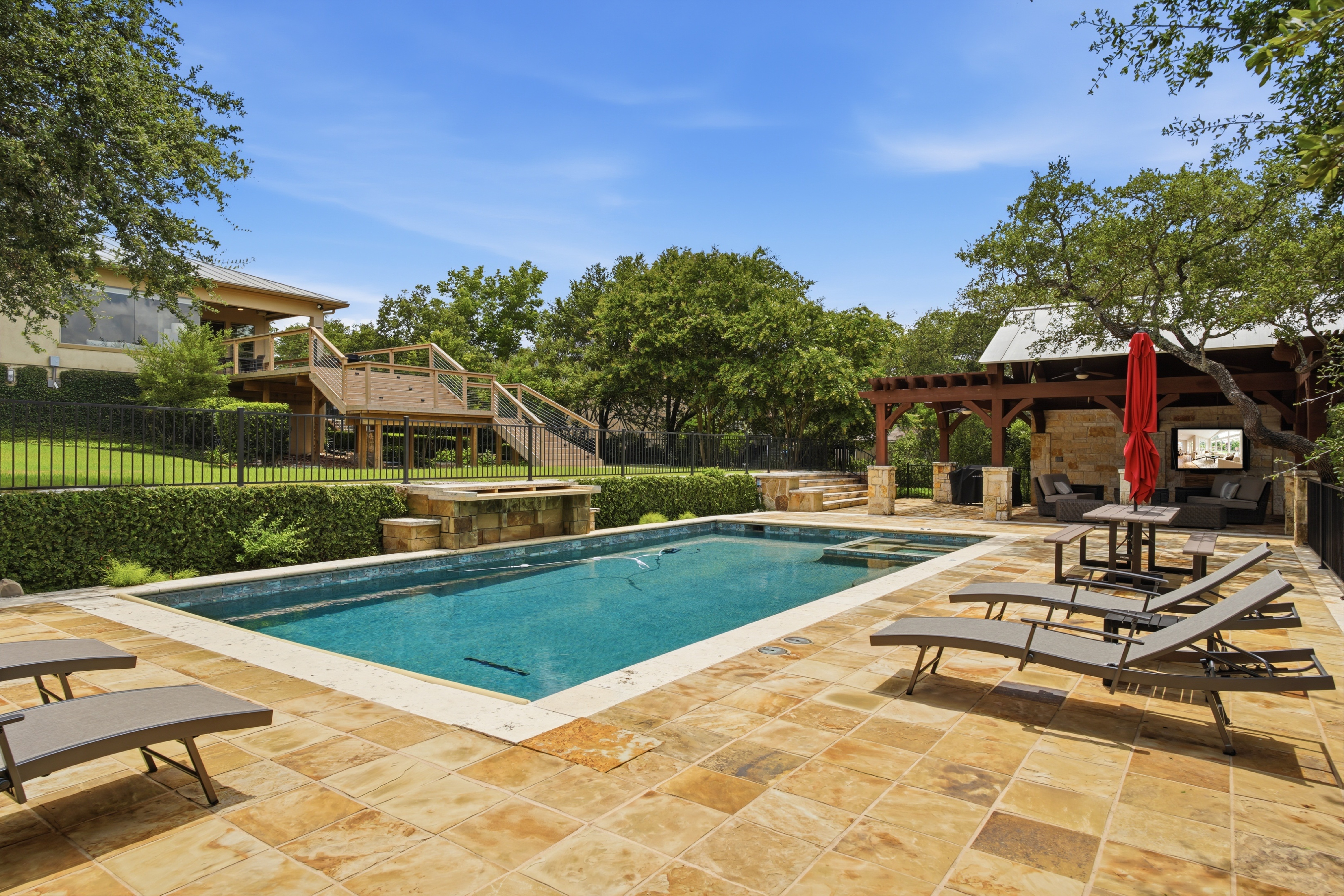  Iron Horse Canyon Estate with Resort-Style Backyard - 物件實景