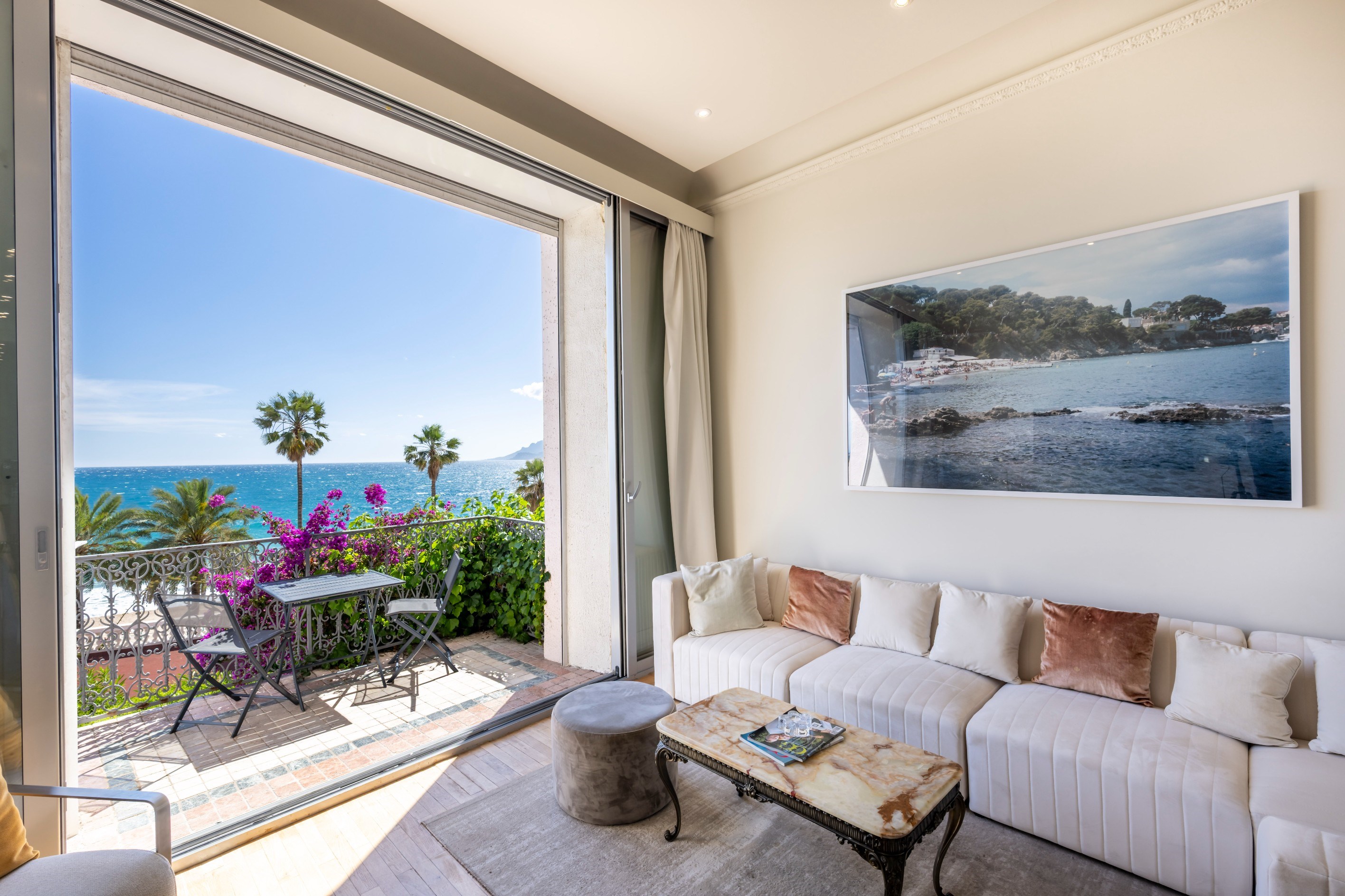  Cannes, An exceptional apartment with beautiful volumes facing the sea with pan… - 物件實景