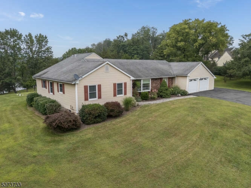 Columbia, New Jersey, 07832, United States, 3 Bedrooms Bedrooms, ,3 BathroomsBathrooms,Residential,For Sale,1977170