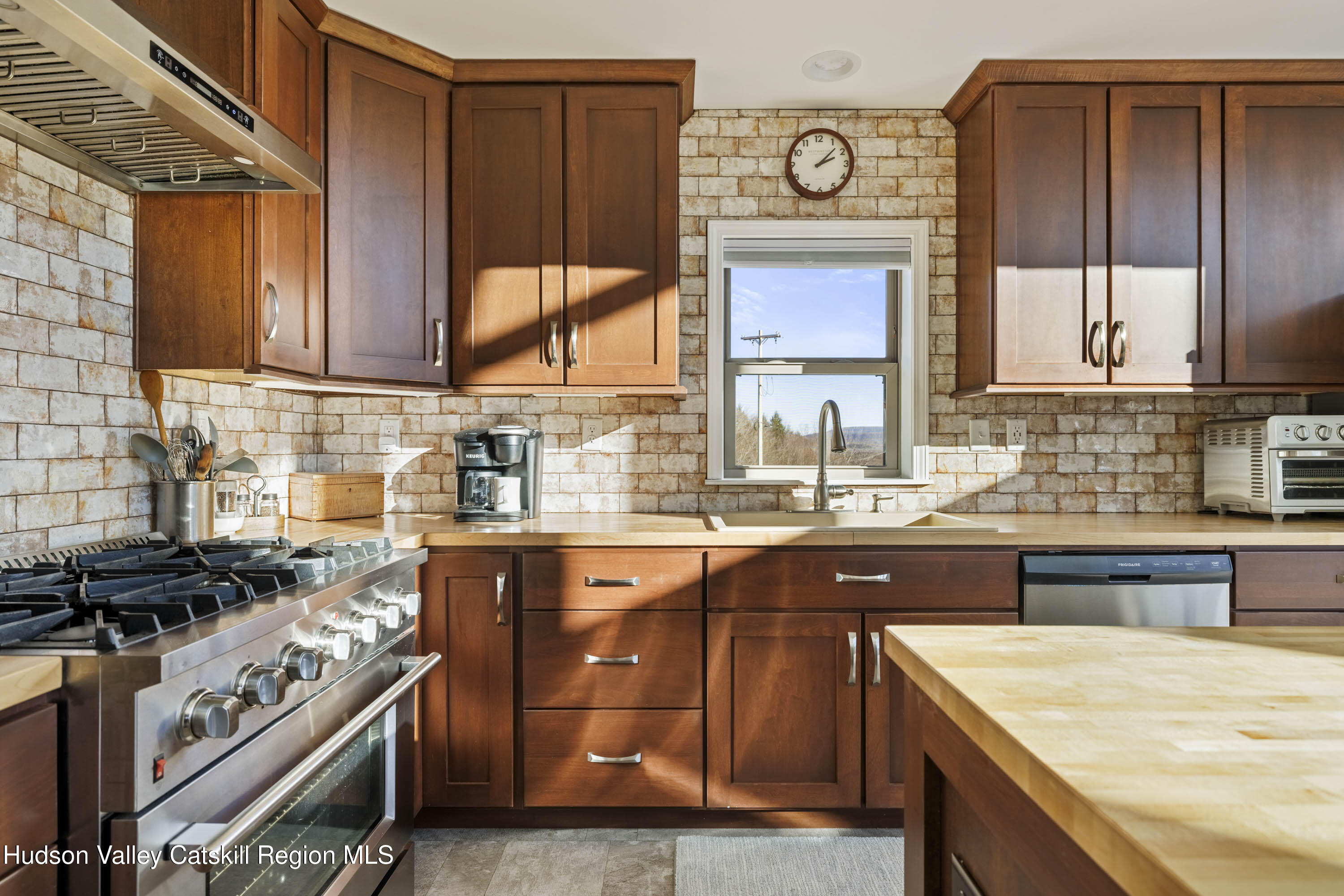 Fleischmanns, New York, 12430, United States, 3 Bedrooms Bedrooms, ,3 BathroomsBathrooms,Residential,For Sale,2002156