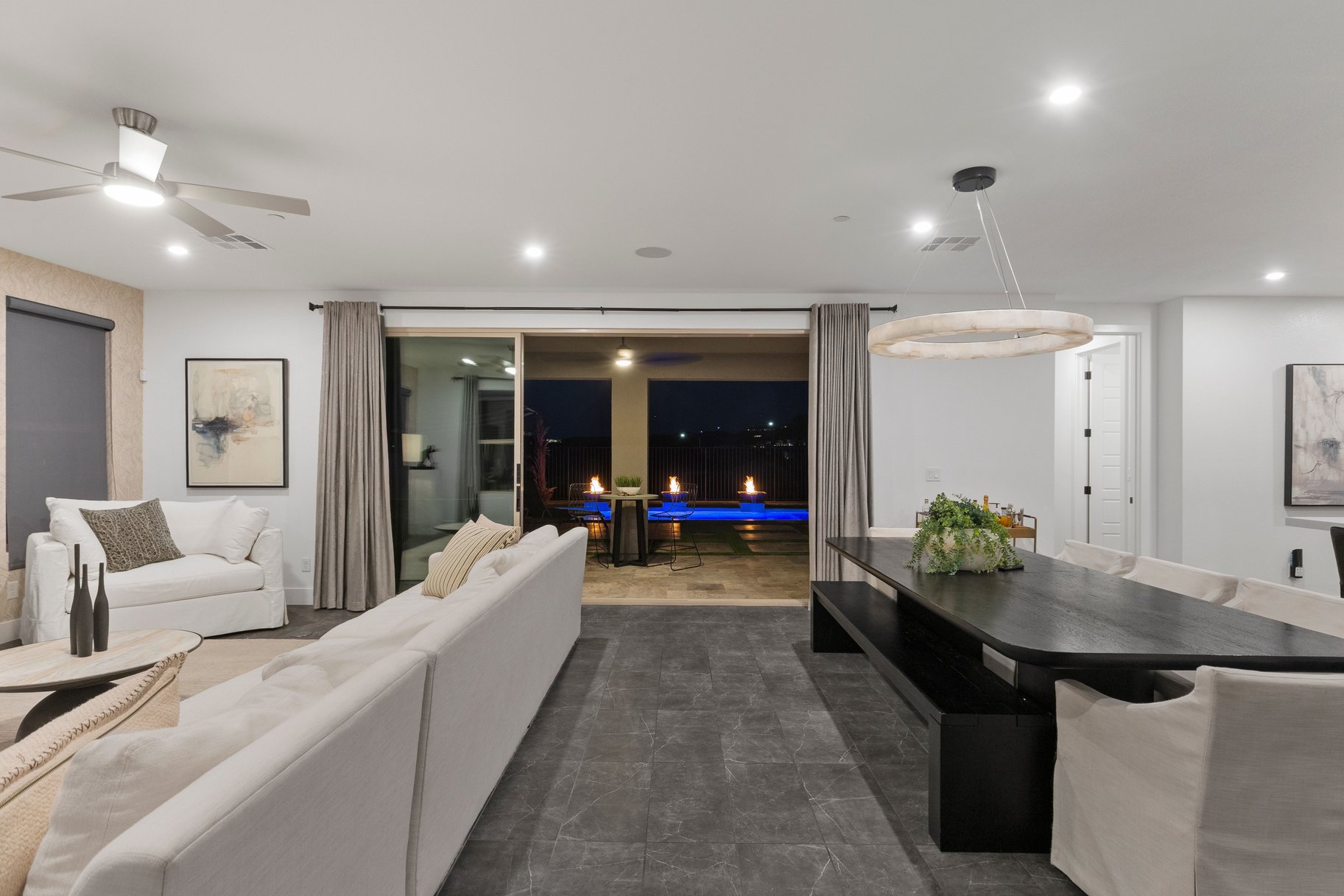  Mountainside Henderson Retreat with Strip Views & Resort-Style Backyard - 物件實景