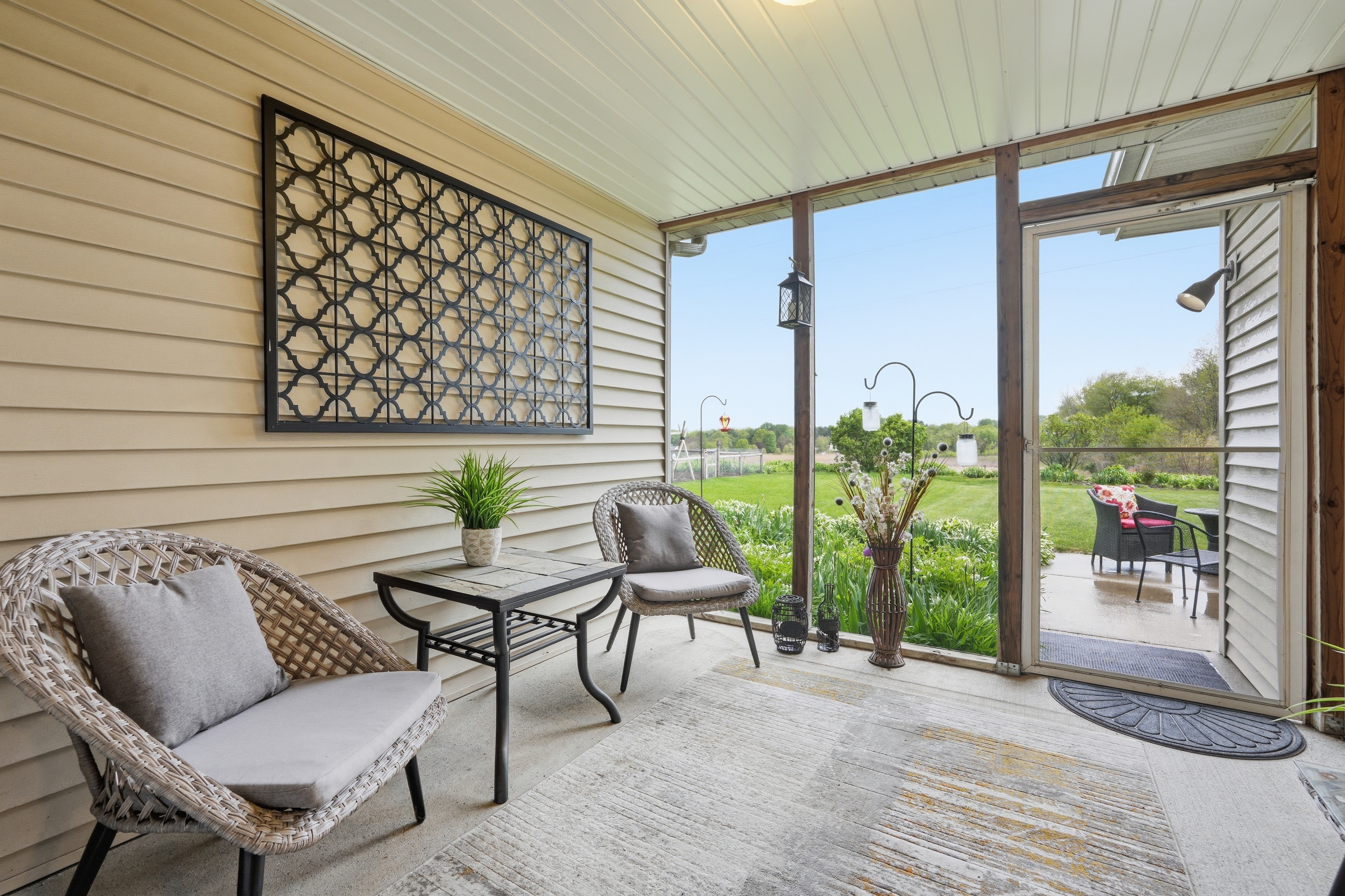  Custom Home in Serene Location - 物件實景