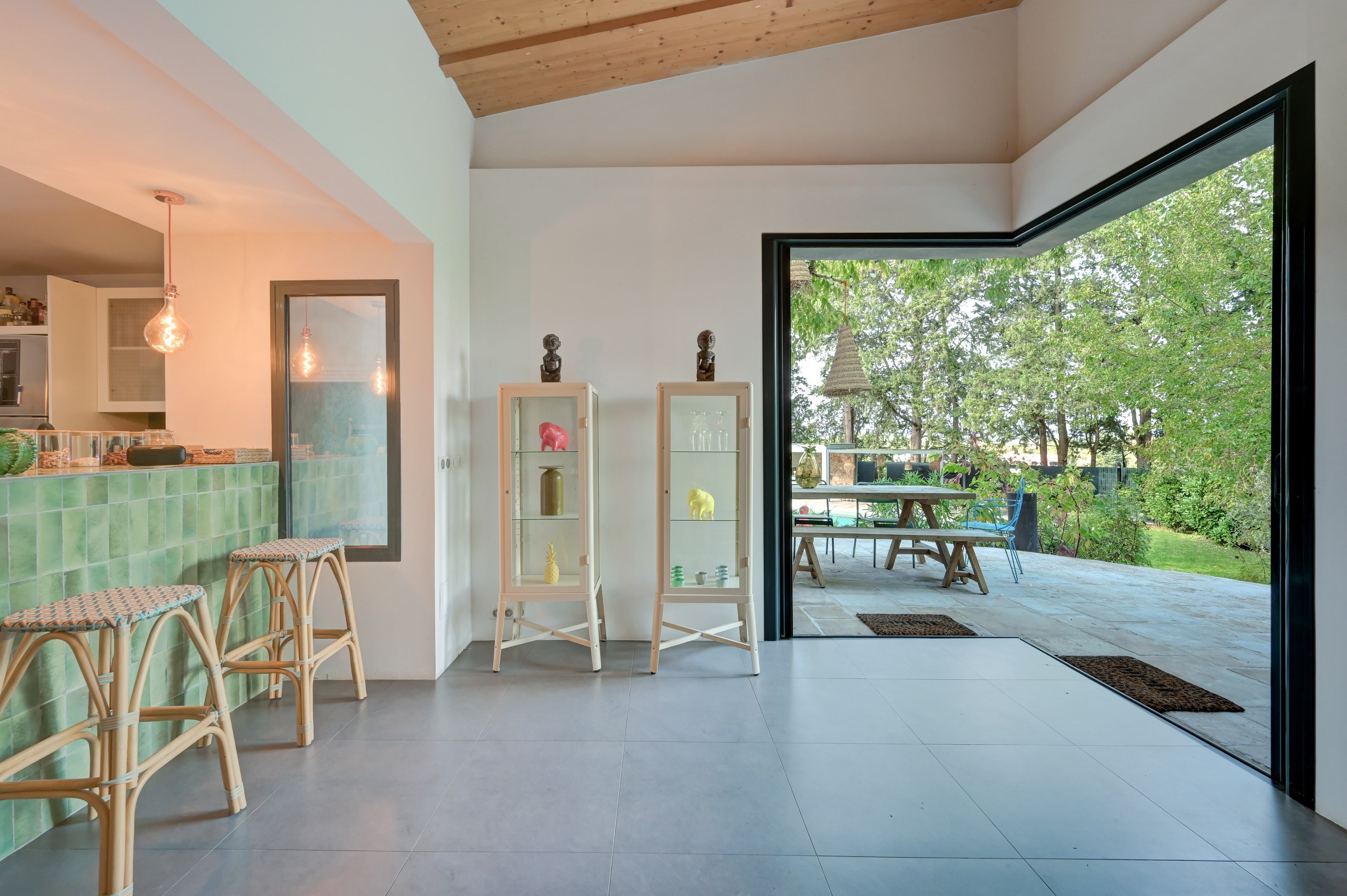  Elegant family estate with 6 suites, guest house, swimming pool, and outbuildin… - 物件實景