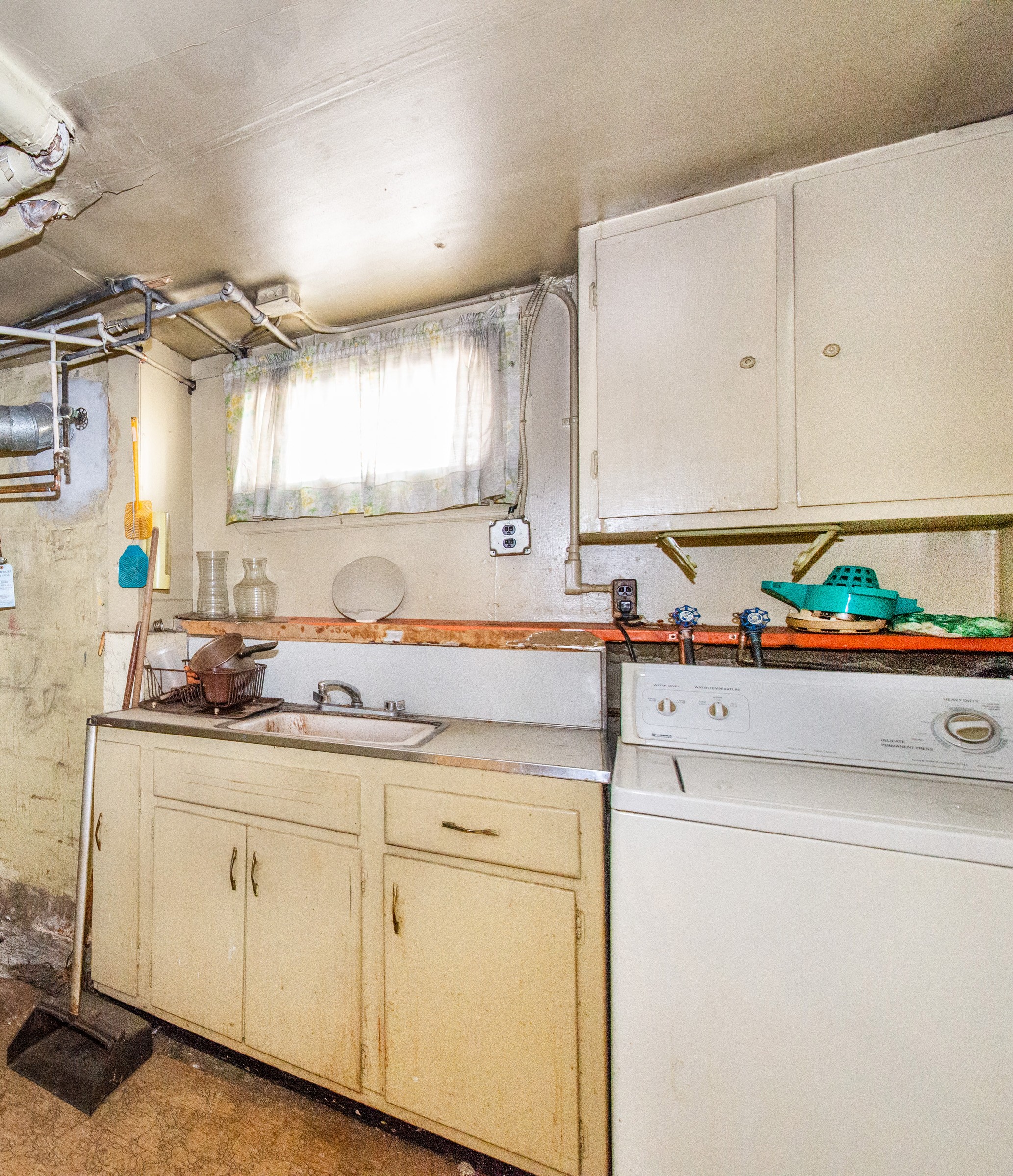 Belleville, New Jersey, 07109, United States, 4 Bedrooms Bedrooms, ,2 BathroomsBathrooms,Residential,For Sale,1977924