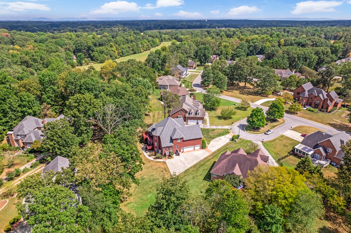 Tullahoma, Tennessee, 37388, United States, 6 Bedrooms Bedrooms, ,5 BathroomsBathrooms,Residential,For Sale,1851275