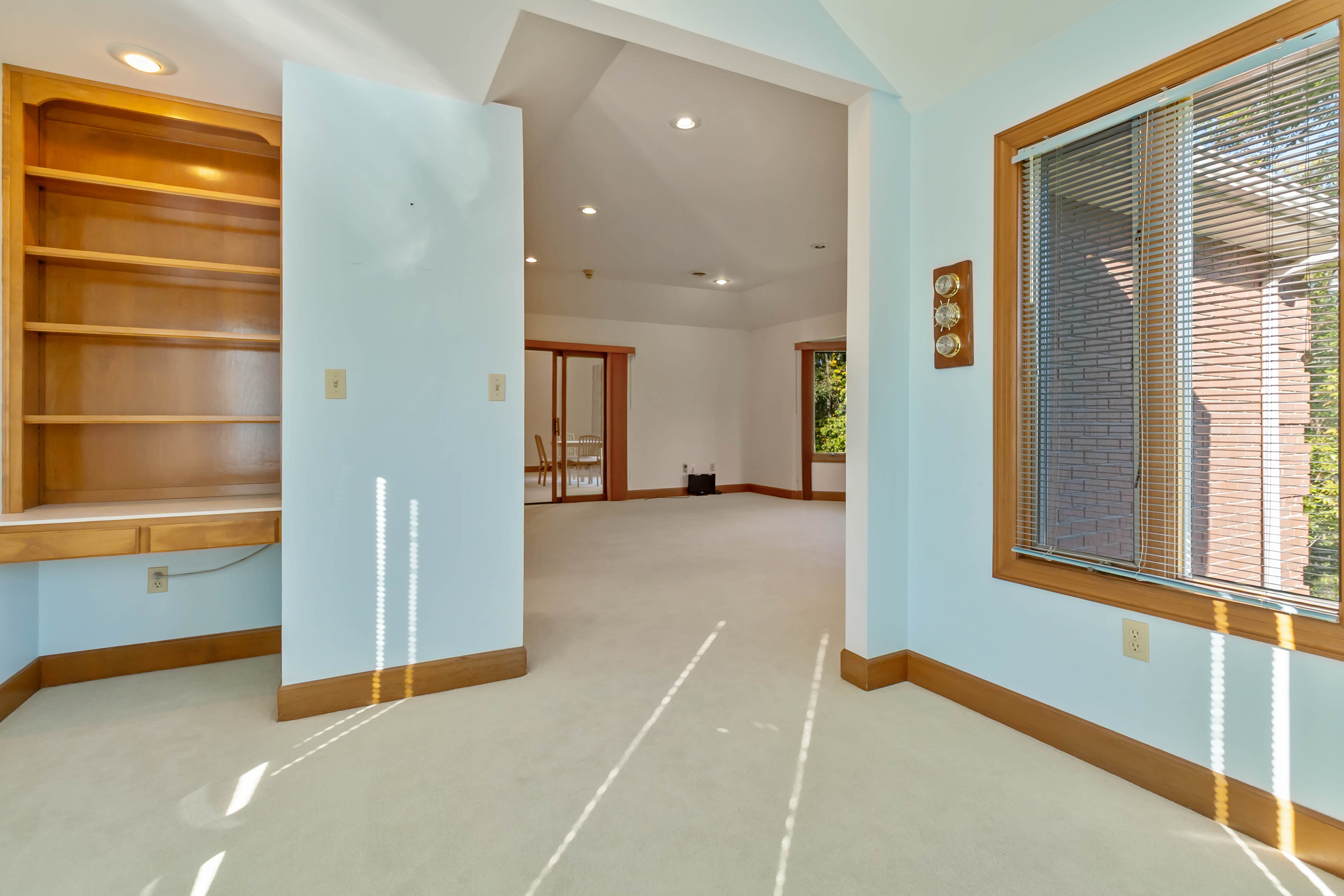 Somerset, Kentucky, 42501, United States, 4 Bedrooms Bedrooms, ,3 BathroomsBathrooms,Residential,For Sale,1980491