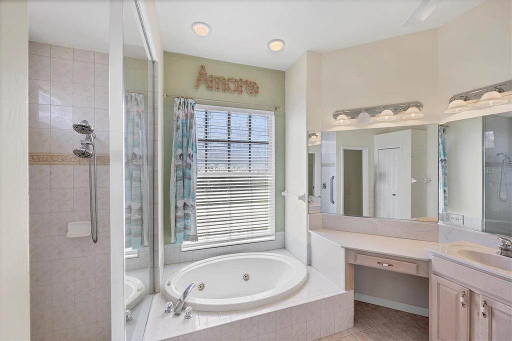 Venice, Florida, 34285, United States, 3 Bedrooms Bedrooms, ,2 BathroomsBathrooms,Residential,For Sale,1960584
