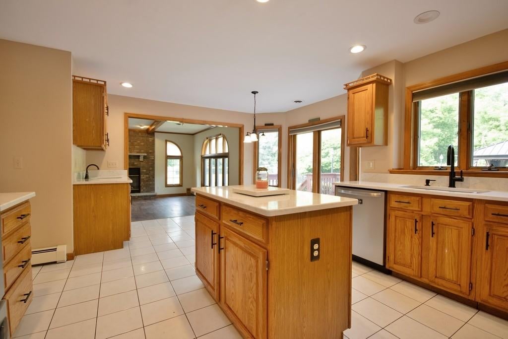 Florida, New York, 10921, United States, 4 Bedrooms Bedrooms, ,3 BathroomsBathrooms,Residential,For Sale,1944885
