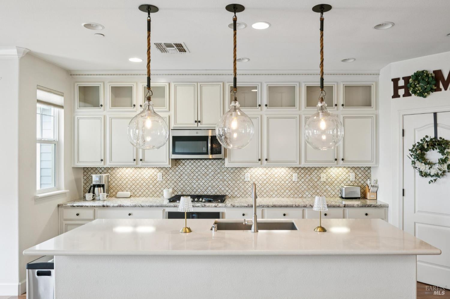 Petaluma, California, 94952, United States, 3 Bedrooms Bedrooms, ,3 BathroomsBathrooms,Residential,For Sale,1989207