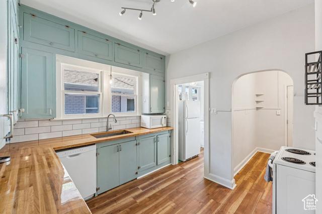 Salt Lake City, Utah, 84102, United States, 4 Bedrooms Bedrooms, ,2 BathroomsBathrooms,Residential,For Sale,1984465