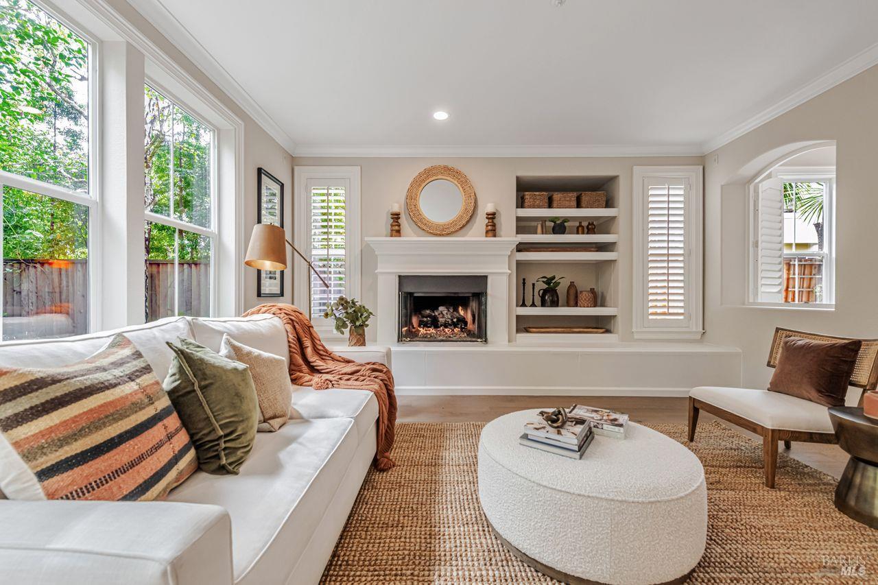 Novato, California, 94949, United States, 5 Bedrooms Bedrooms, ,3 BathroomsBathrooms,Residential,For Sale,1941742