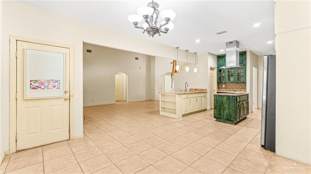 Edinburg, Texas, 78541, United States, 4 Bedrooms Bedrooms, ,3 BathroomsBathrooms,Residential,For Sale,1933040