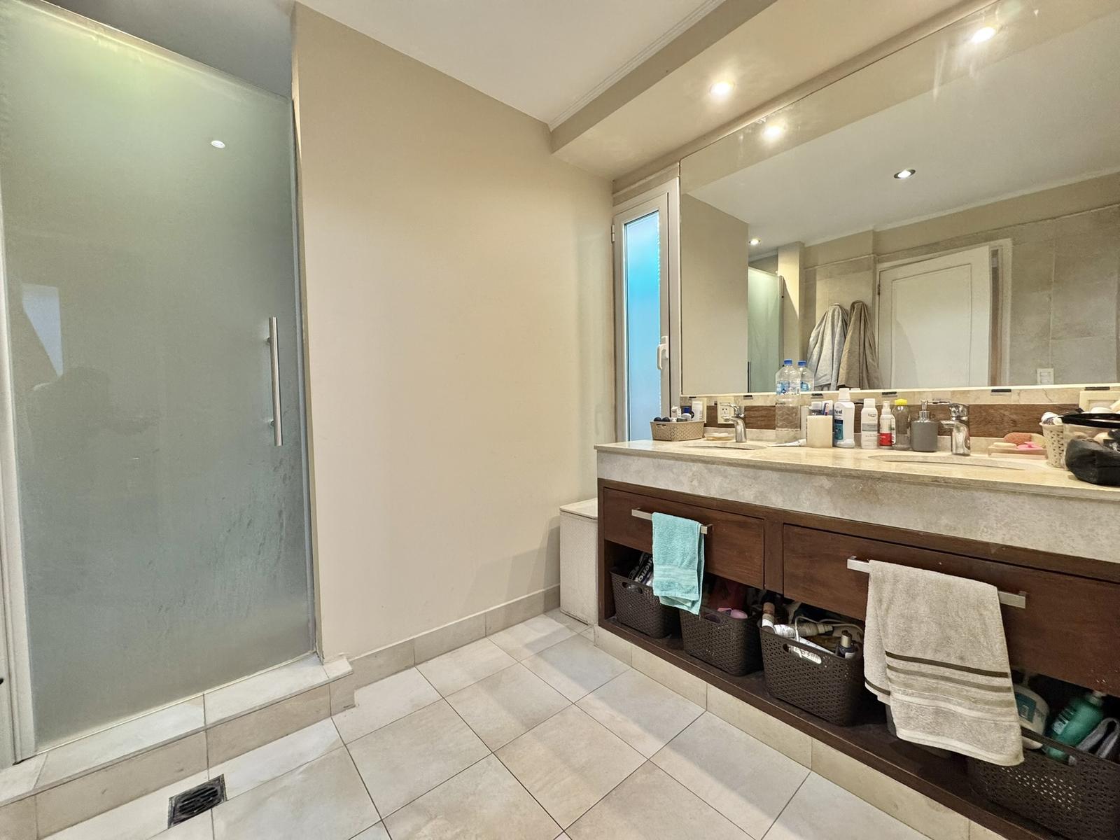 Godoy Cruz, AR-M, AR, 5 Bedrooms Bedrooms, ,4 BathroomsBathrooms,Residential,For Sale,1961859