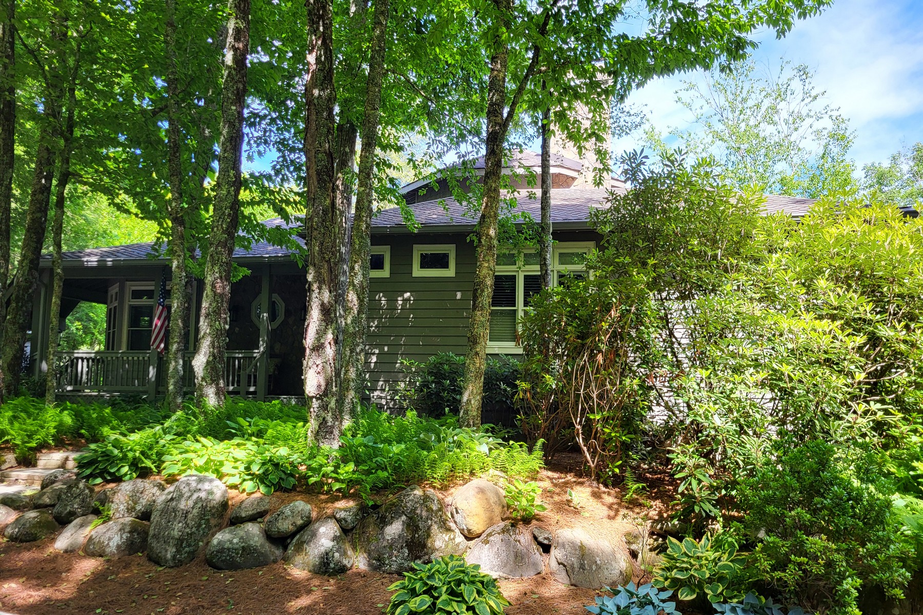  70 Lake Villas Way - 物件實景