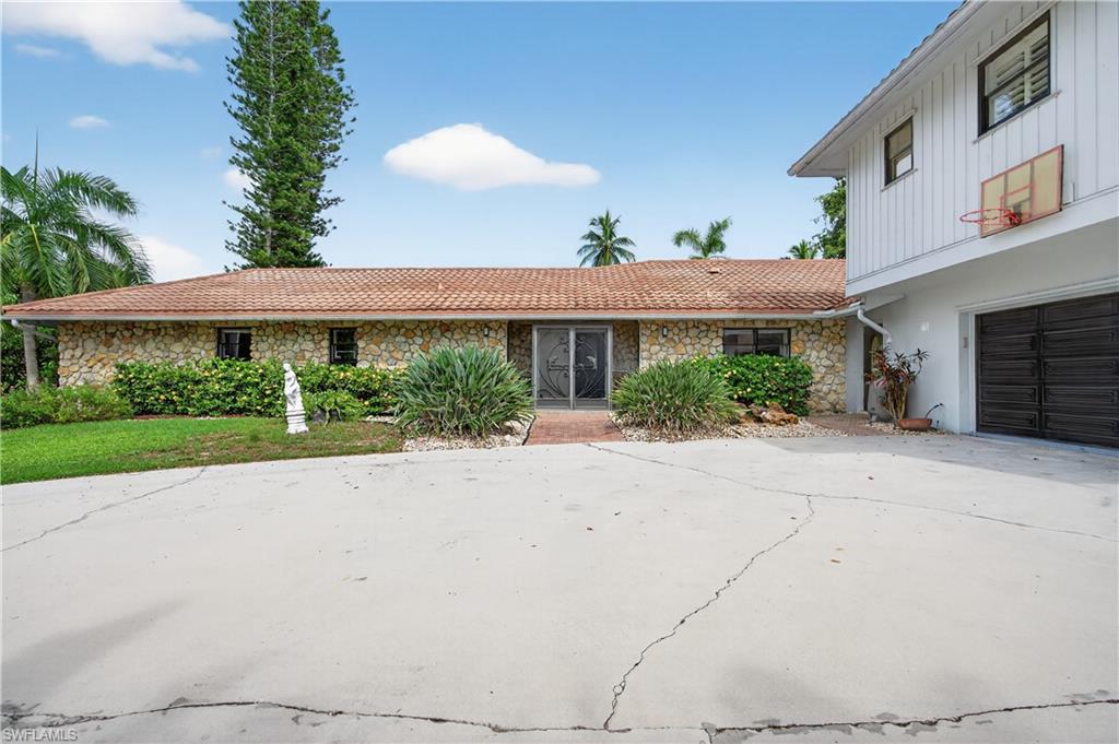 Marco Island, Florida, 34145, United States, 6 Bedrooms Bedrooms, ,4 BathroomsBathrooms,Residential,For Sale,1941825