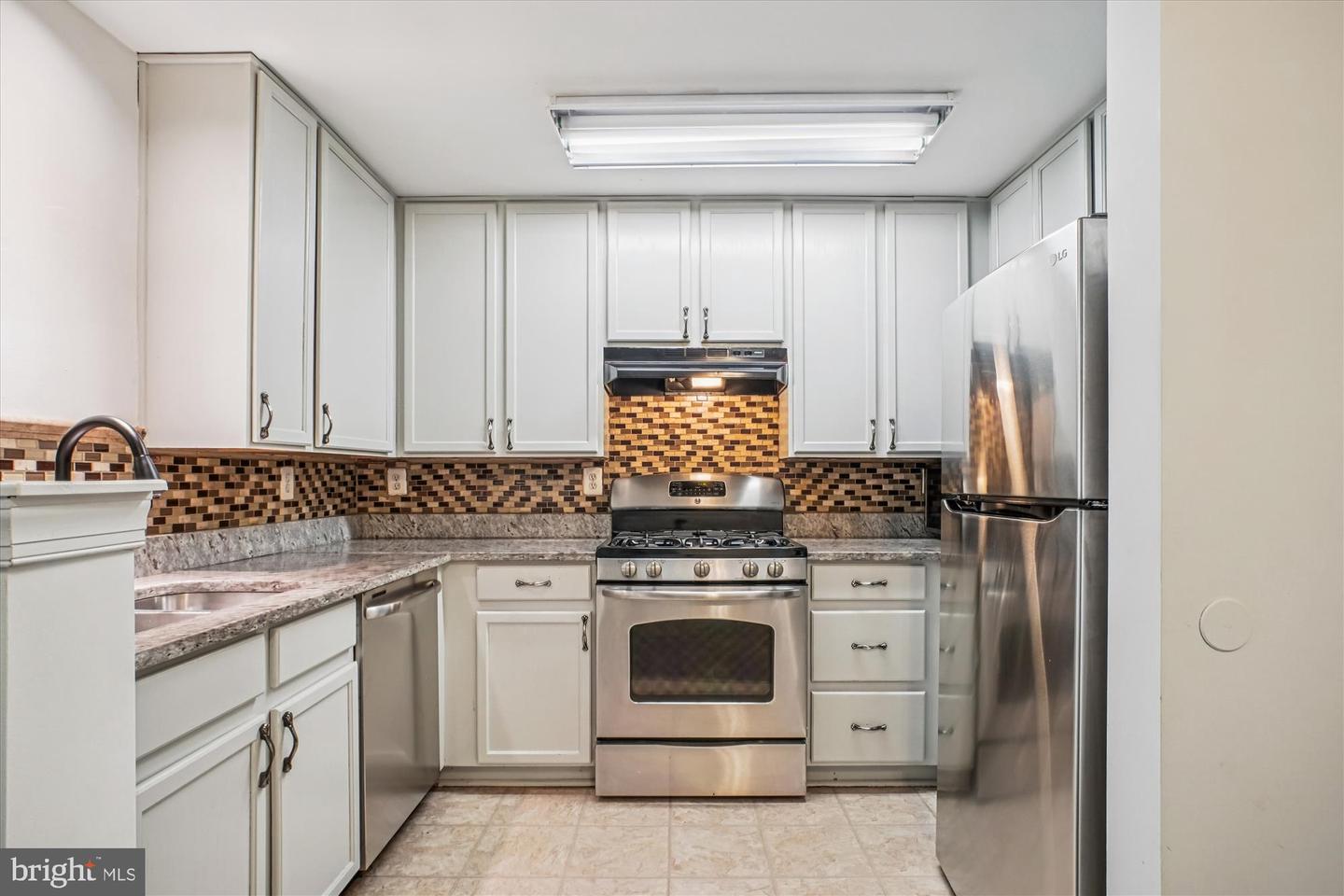 Falls Church, Virginia, 22042, United States, 3 Bedrooms Bedrooms, ,2 BathroomsBathrooms,Residential,For Sale,2001644