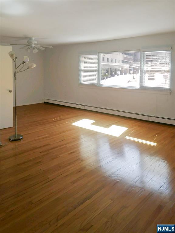 Hackensack, New Jersey, 07601, United States, ,3 BathroomsBathrooms,Residential,For Sale,1992973