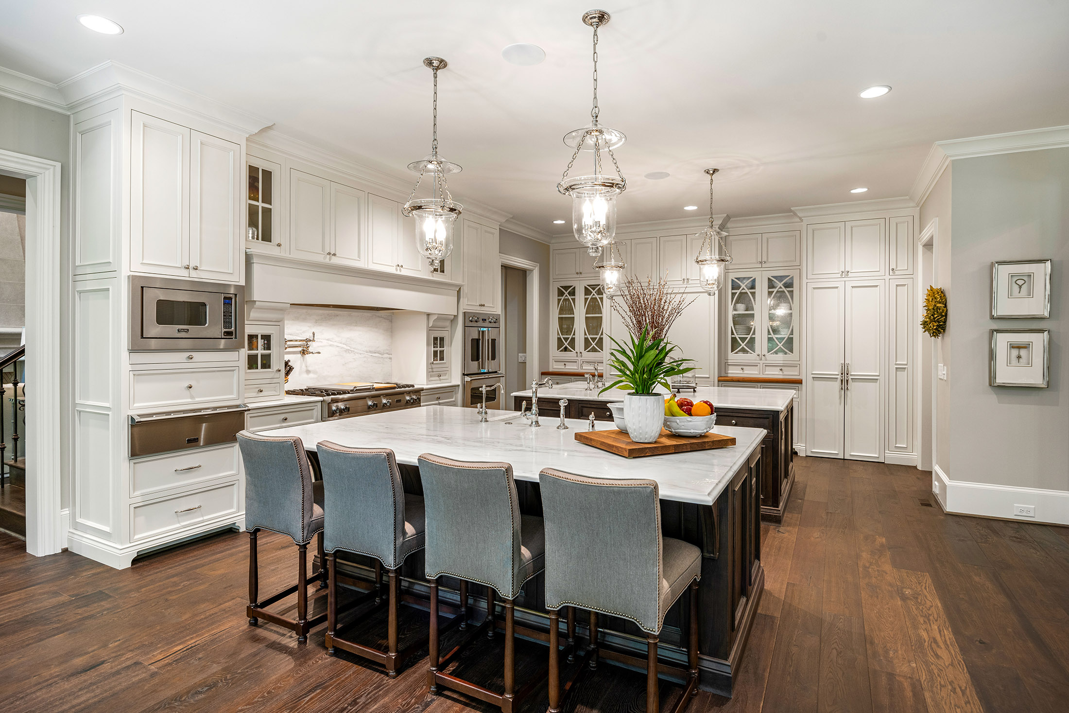  Buckhead Estate Pairs Architectural Presence with Richly Layered Interiors - 物件實景