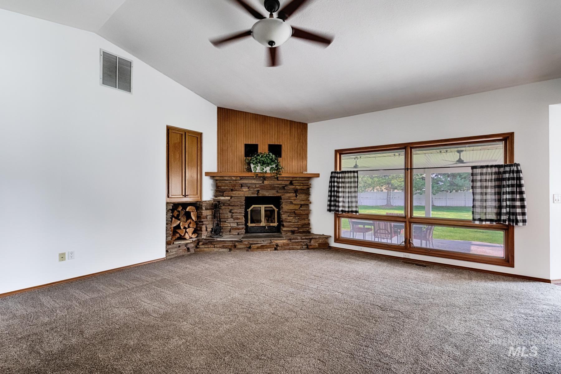 Kuna, Idaho, 83634, United States, 6 Bedrooms Bedrooms, ,4 BathroomsBathrooms,Residential,For Sale,1950984