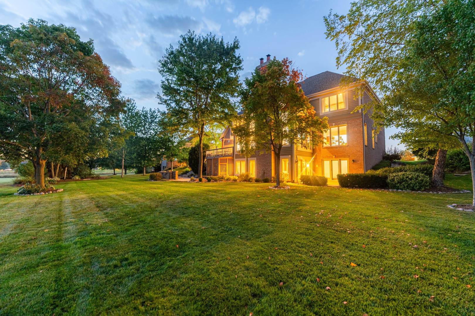 St. Charles, Illinois, 60175, United States, 5 Bedrooms Bedrooms, ,5 BathroomsBathrooms,Residential,For Sale,1989191