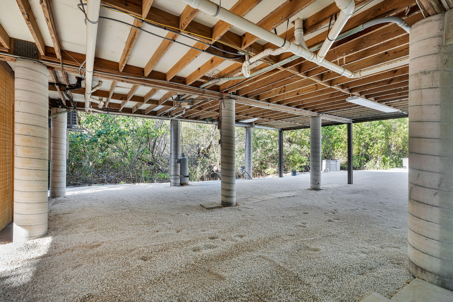 MARATHON, Florida, 33050, United States, 2 Bedrooms Bedrooms, ,2 BathroomsBathrooms,Residential,For Sale,1707651