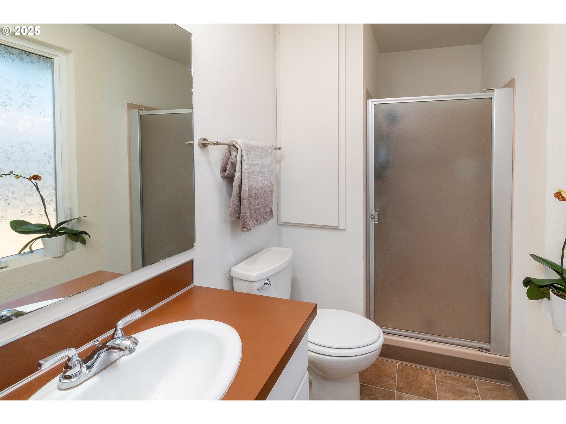 Bend, Oregon, 97701, United States, 3 Bedrooms Bedrooms, ,2 BathroomsBathrooms,Residential,For Sale,1960454