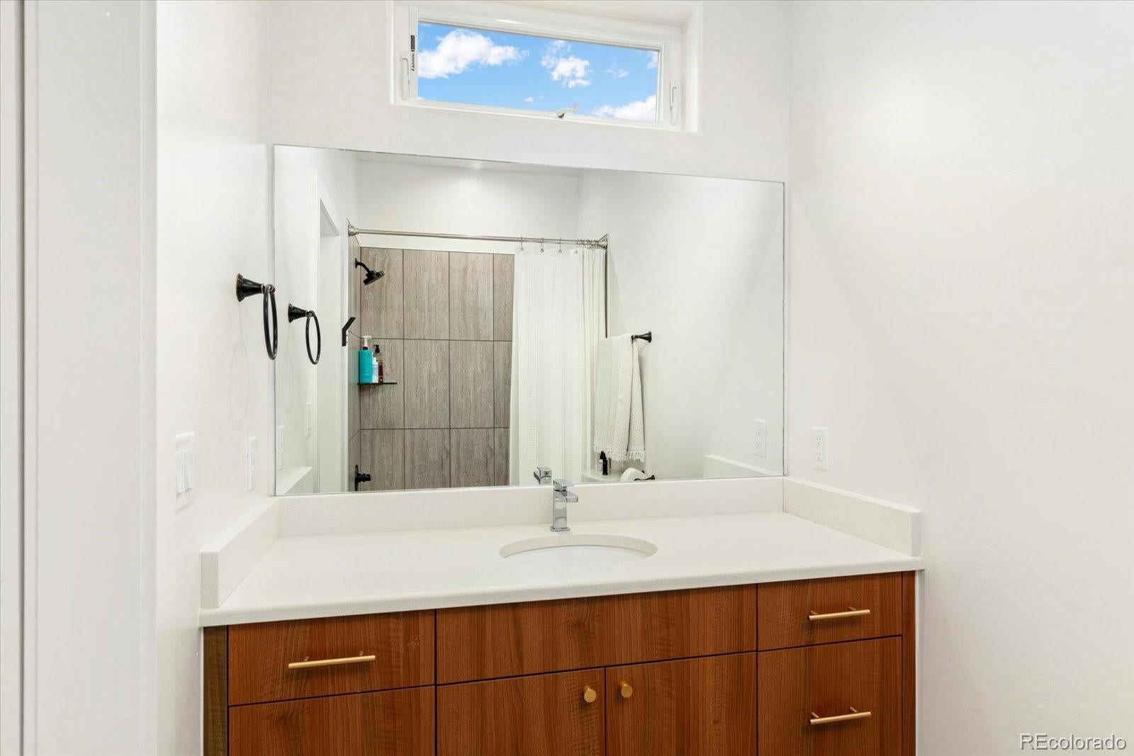 Salida, Colorado, 81201, United States, 3 Bedrooms Bedrooms, ,2 BathroomsBathrooms,Residential,For Sale,2048416
