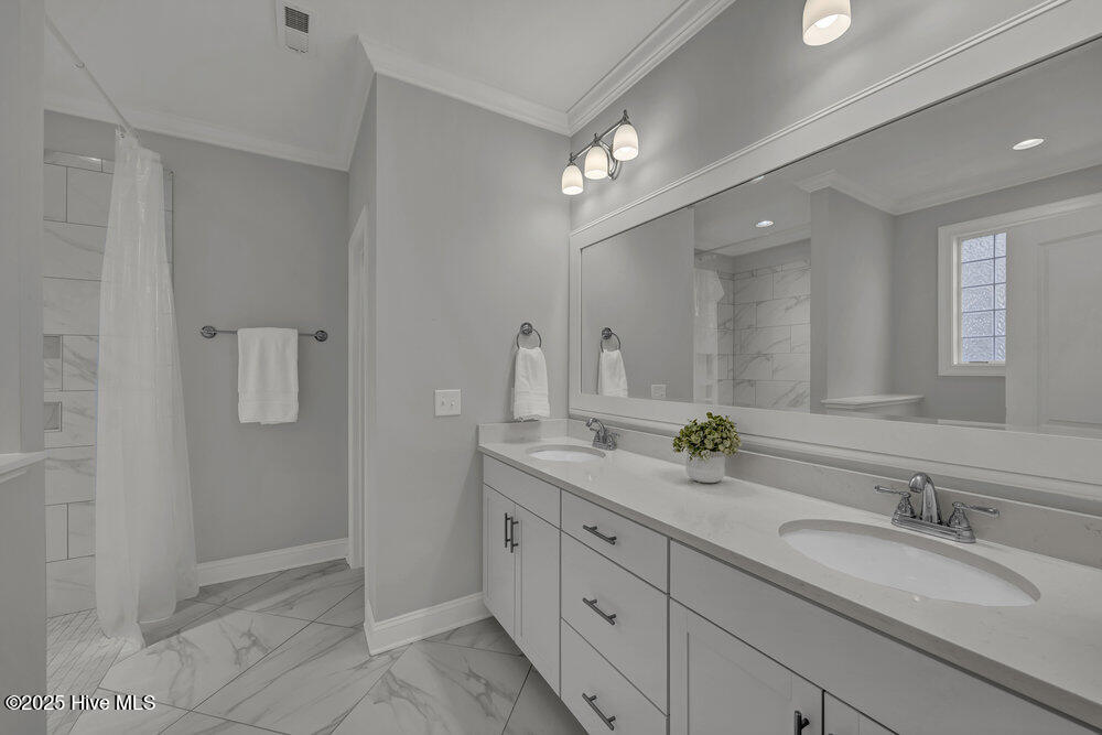 Wilmington, North Carolina, 28412, United States, 4 Bedrooms Bedrooms, ,4 BathroomsBathrooms,Residential,For Sale,1996064