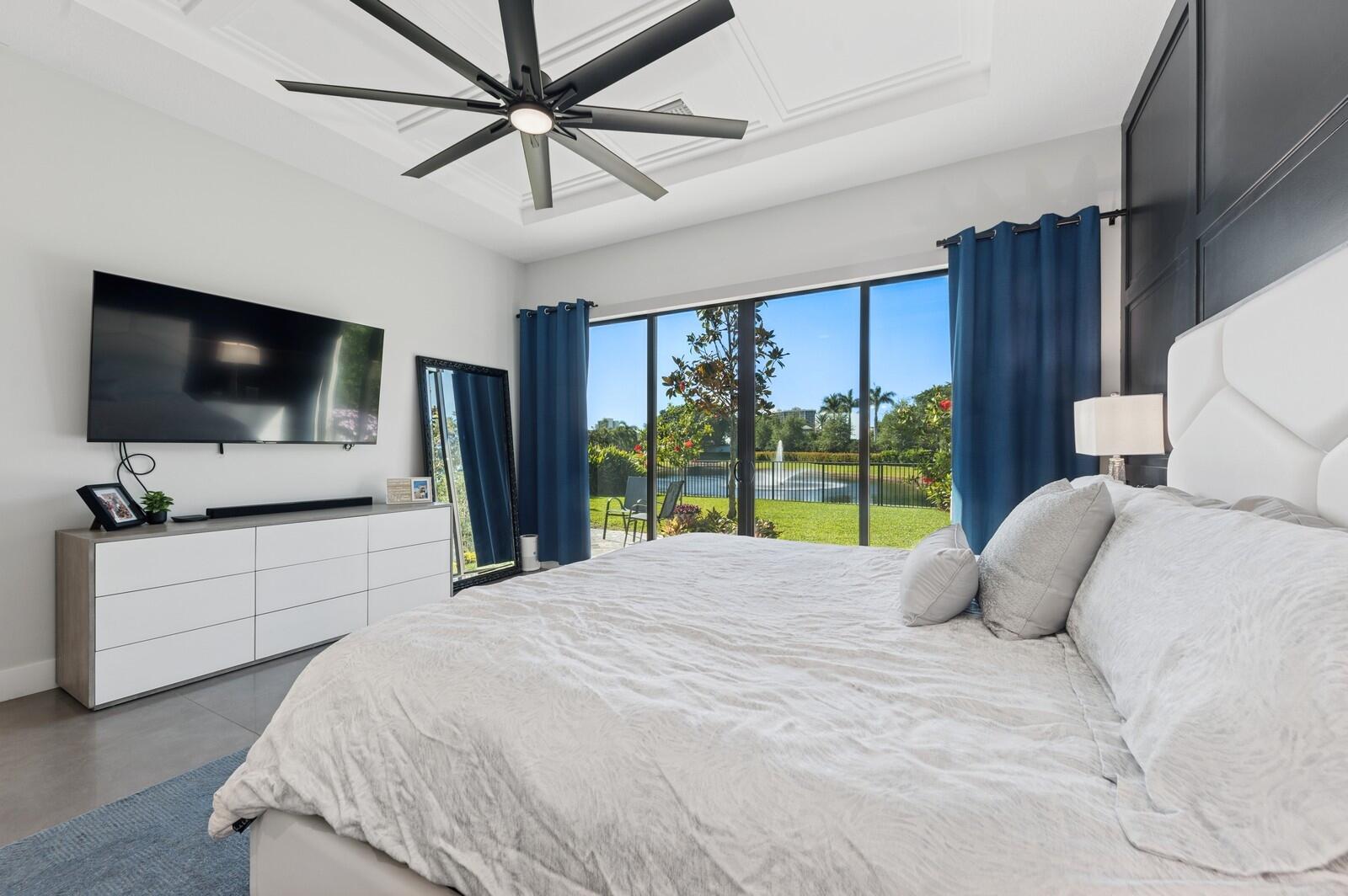 West Palm Beach, Florida, 33401, United States, 3 Bedrooms Bedrooms, ,4 BathroomsBathrooms,Residential,For Sale,1745907