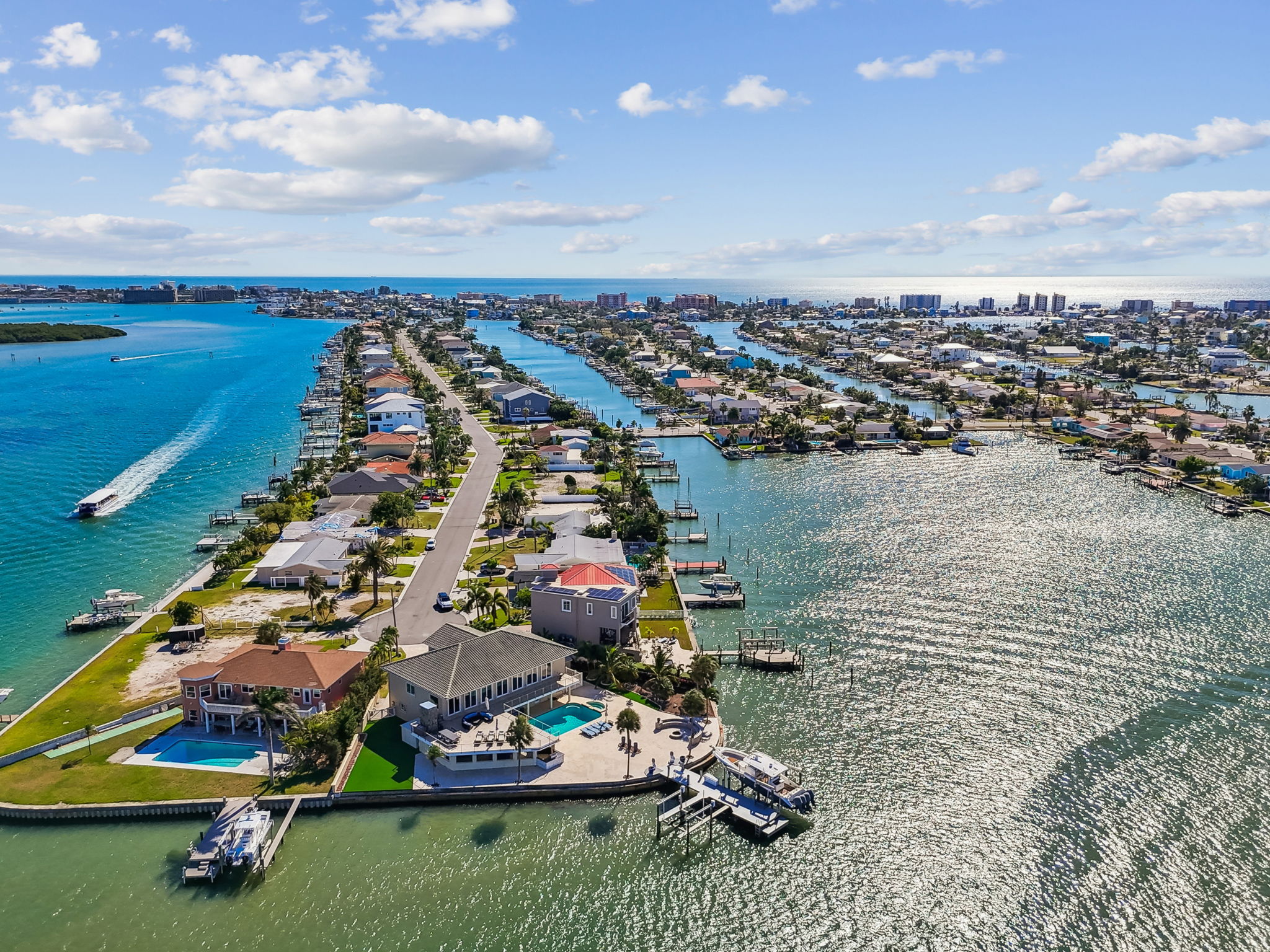 Madeira Beach, Florida, 33708, United States, 6 Bedrooms Bedrooms, ,6 BathroomsBathrooms,Residential,For Sale,1975666