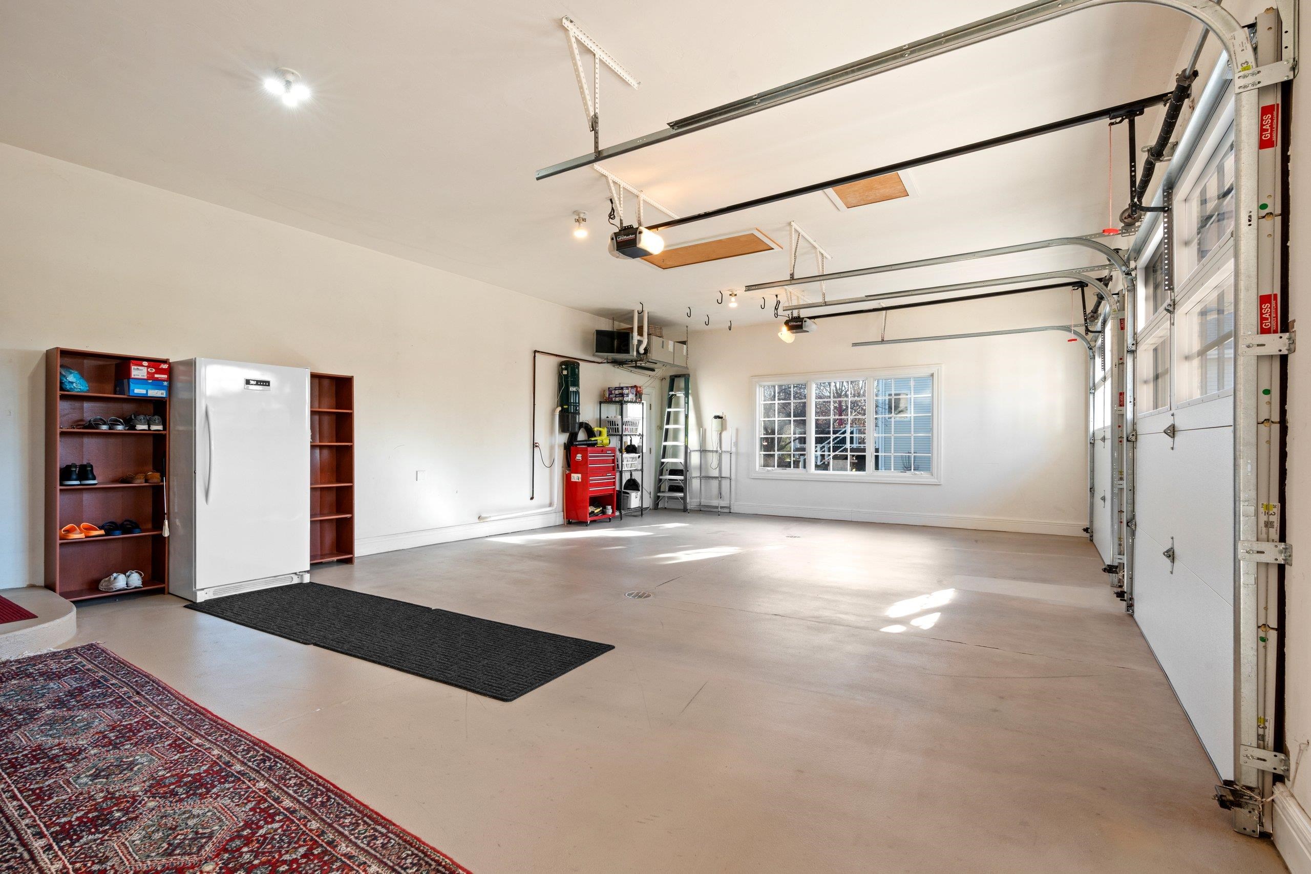 MENASHA, Wisconsin, 54952, United States, 6 Bedrooms Bedrooms, ,5 BathroomsBathrooms,Residential,For Sale,1994548