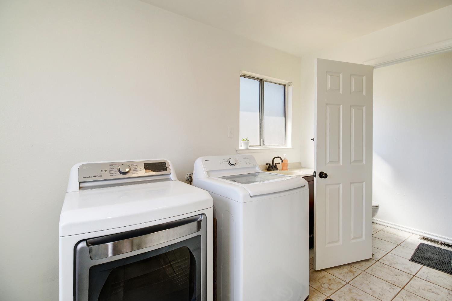 Wilton, California, 95693, United States, 3 Bedrooms Bedrooms, ,2 BathroomsBathrooms,Residential,For Sale,1901221