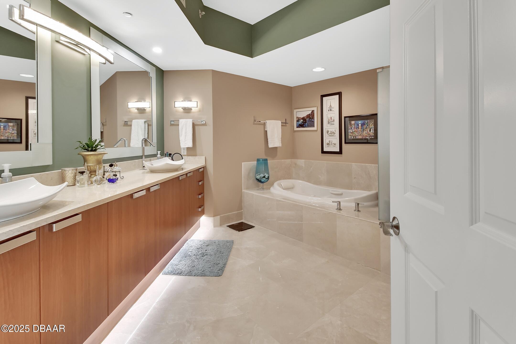 Holly Hill, Florida, 32117, United States, 3 Bedrooms Bedrooms, ,3 BathroomsBathrooms,Residential,For Sale,1819138