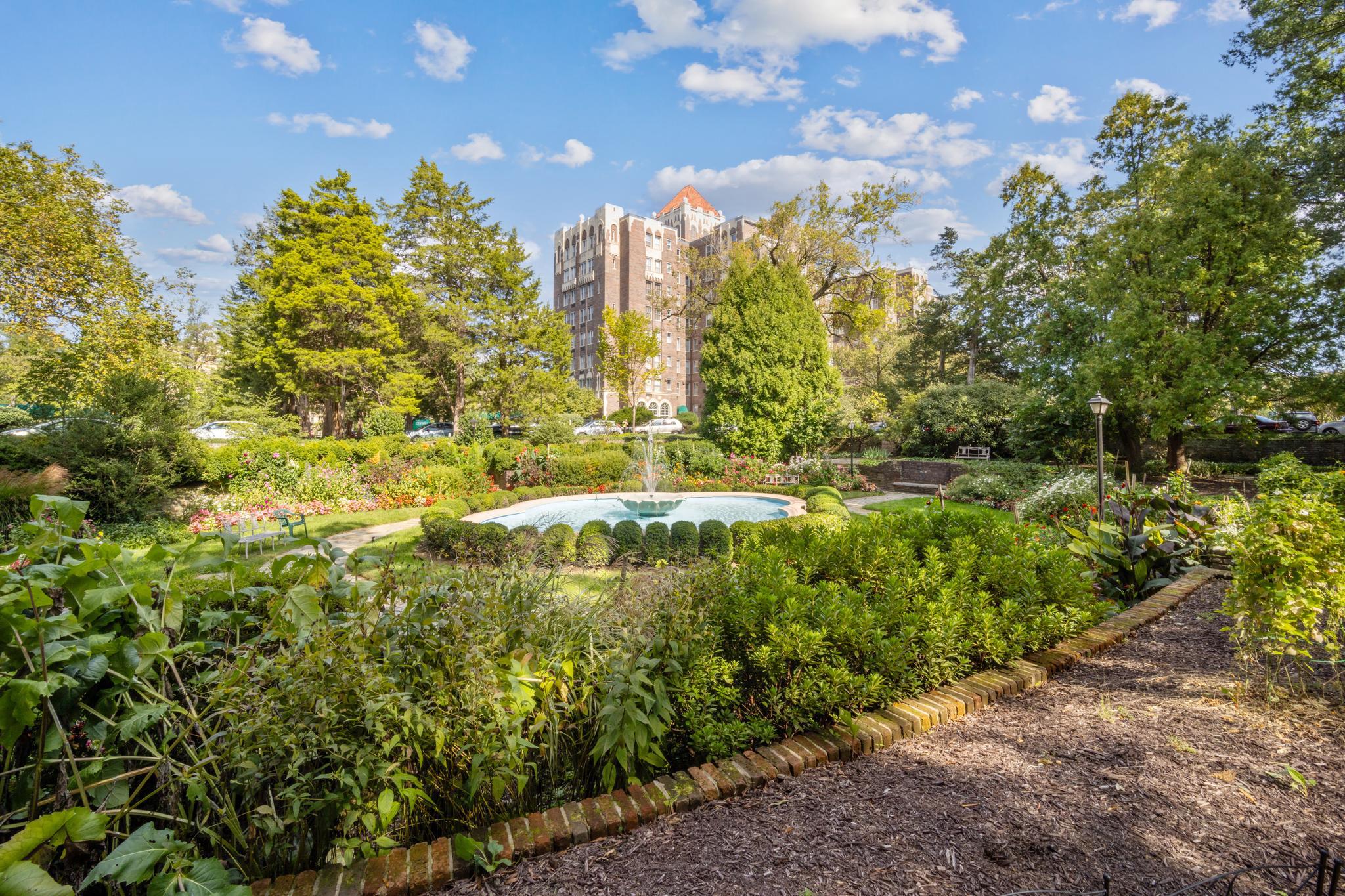  3900 Cathedral Avenue NW, Washington, DC, 20016 - 物件實景