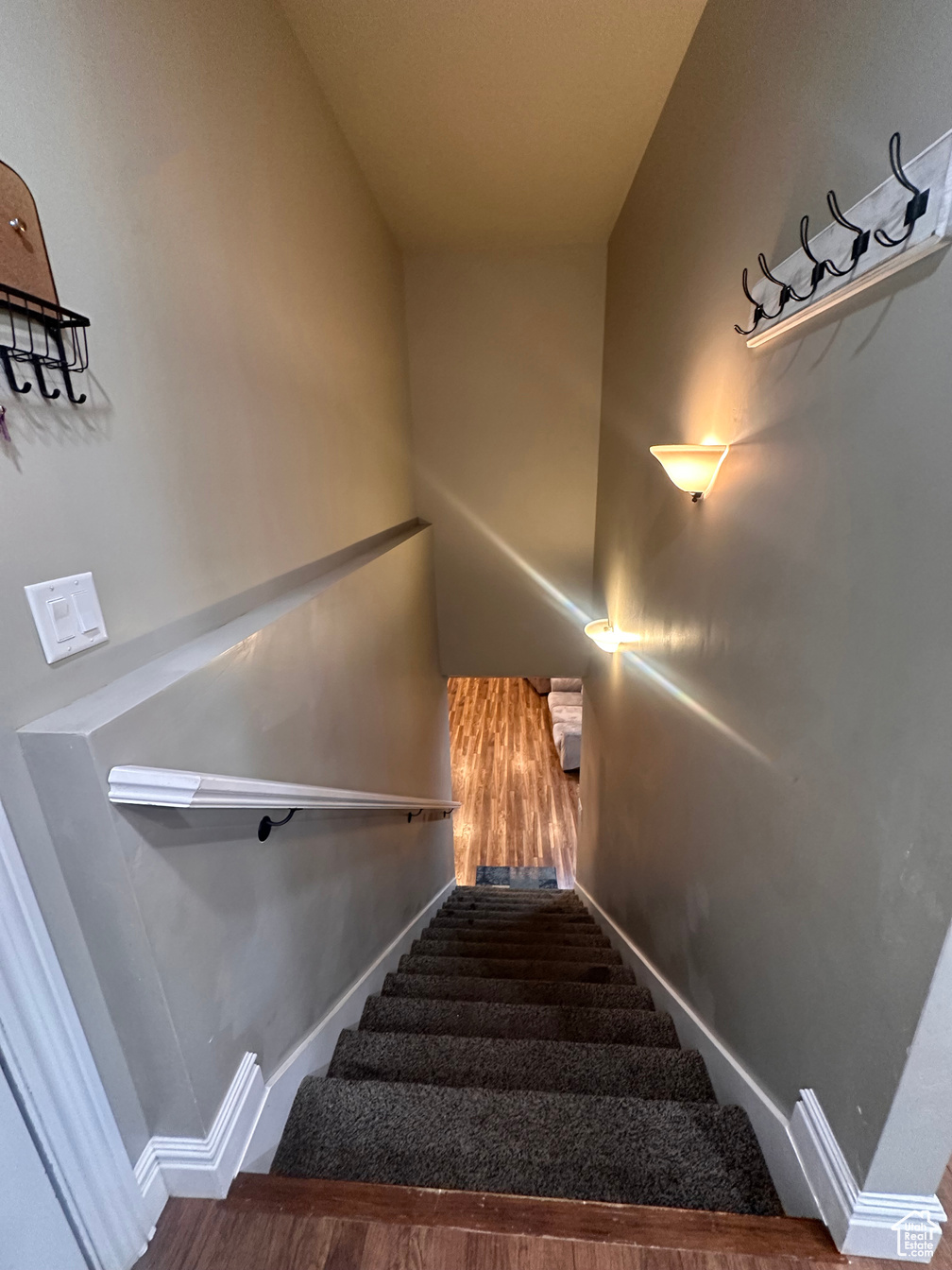 Roosevelt, Utah, 84066, United States, 6 Bedrooms Bedrooms, ,3 BathroomsBathrooms,Residential,For Sale,1976583