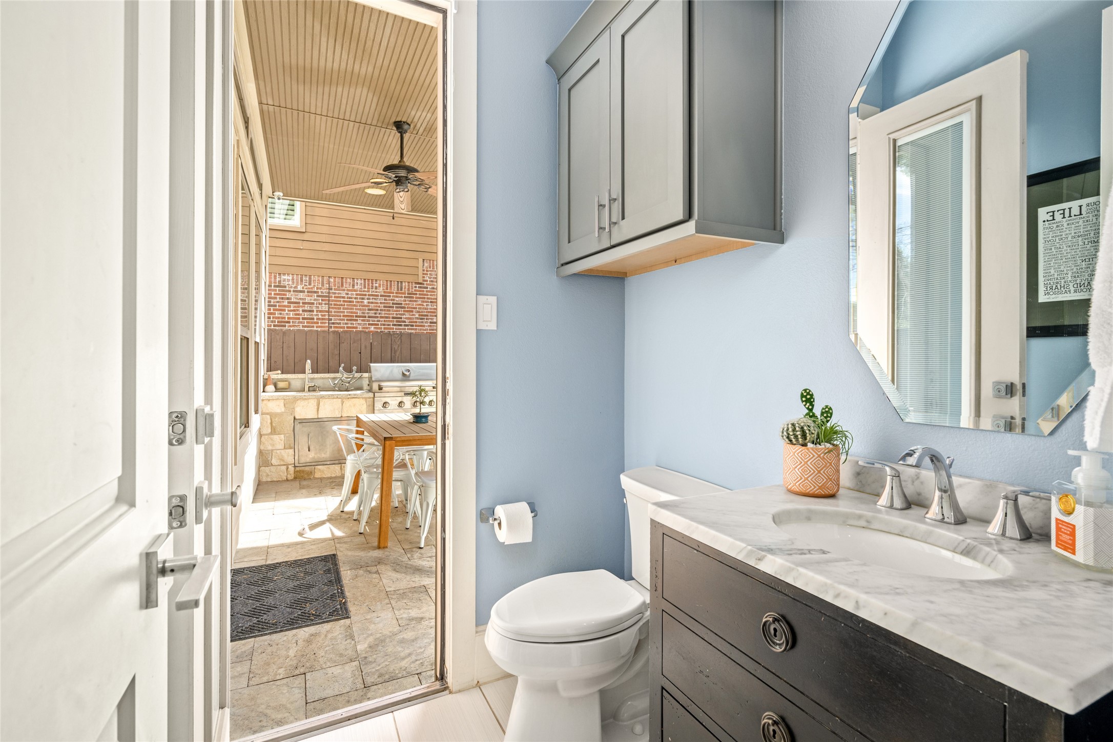  1045 Rosepoint Street - 物件實景