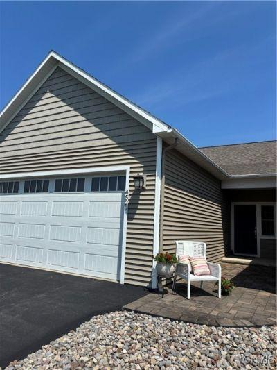 Skaneateles, New York, 13152, United States, 3 Bedrooms Bedrooms, ,3 BathroomsBathrooms,Residential,For Sale,1850098