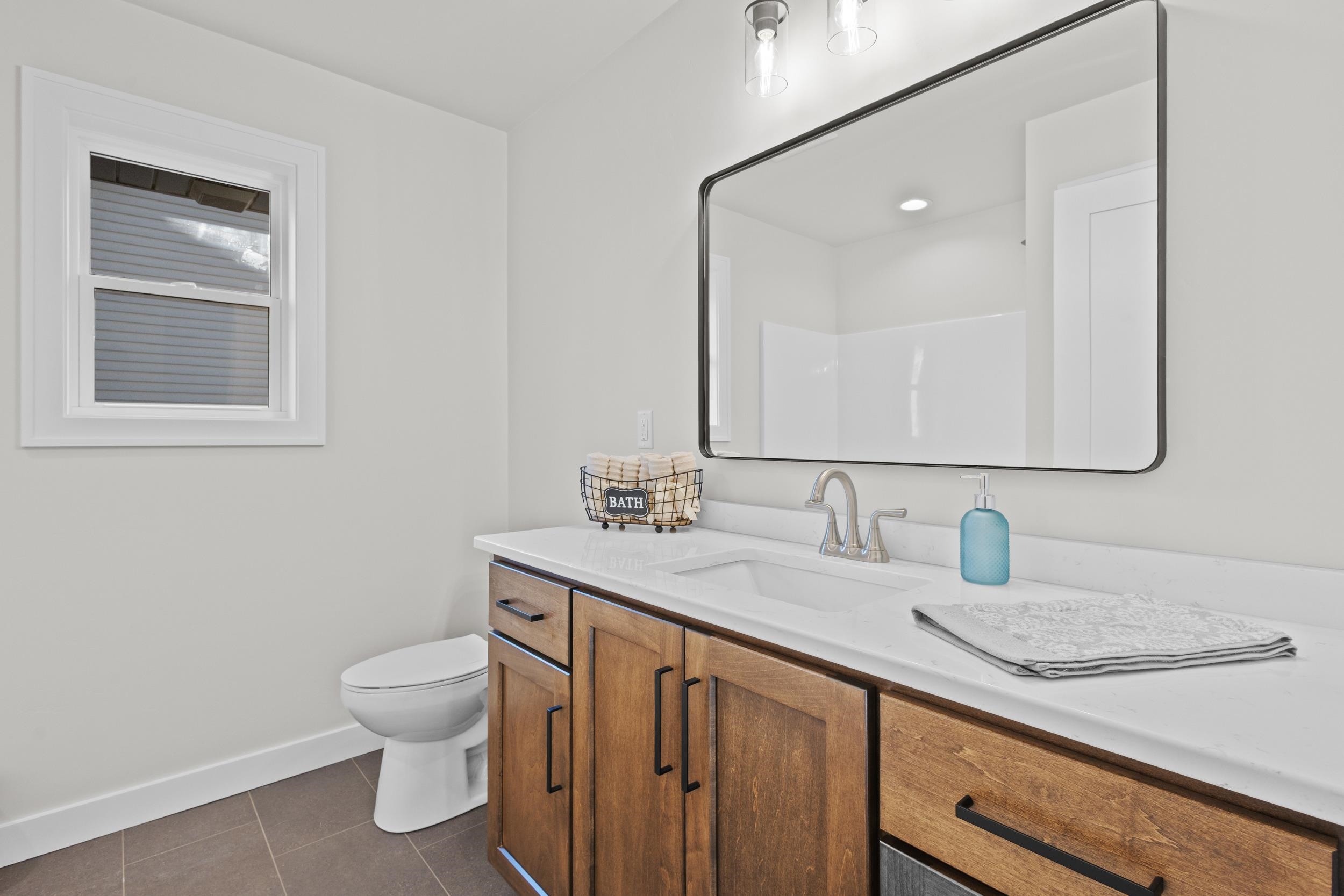 DE PERE, Wisconsin, 54115, United States, 3 Bedrooms Bedrooms, ,3 BathroomsBathrooms,Residential,For Sale,1967985