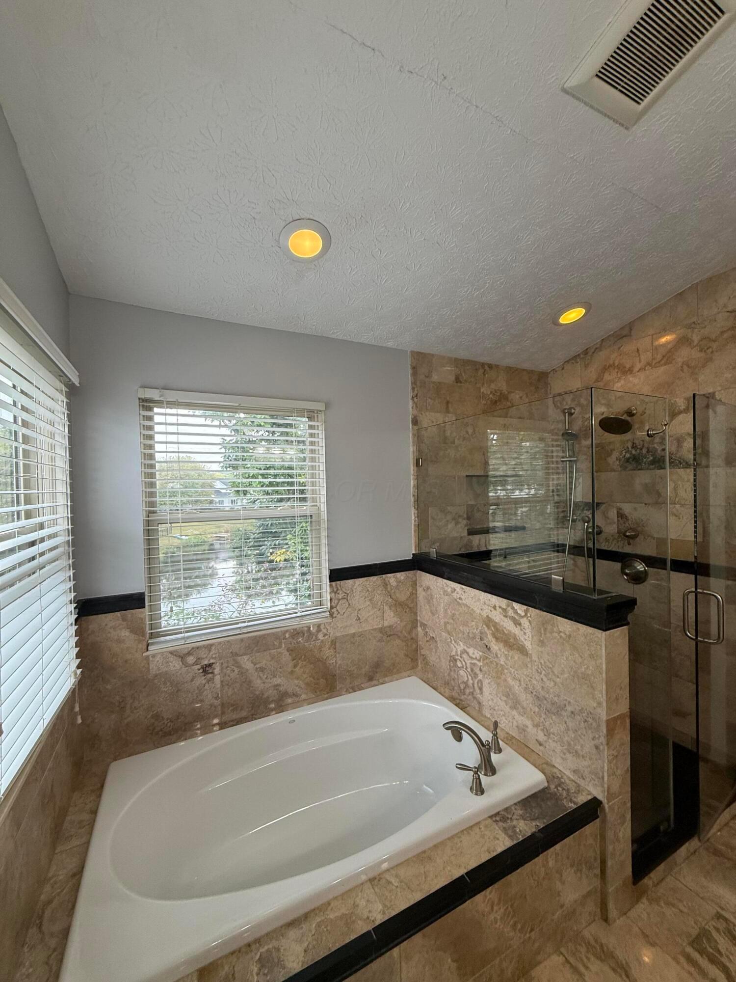 Columbus, Ohio, 43230, United States, 4 Bedrooms Bedrooms, ,3 BathroomsBathrooms,Residential,For Sale,1959310