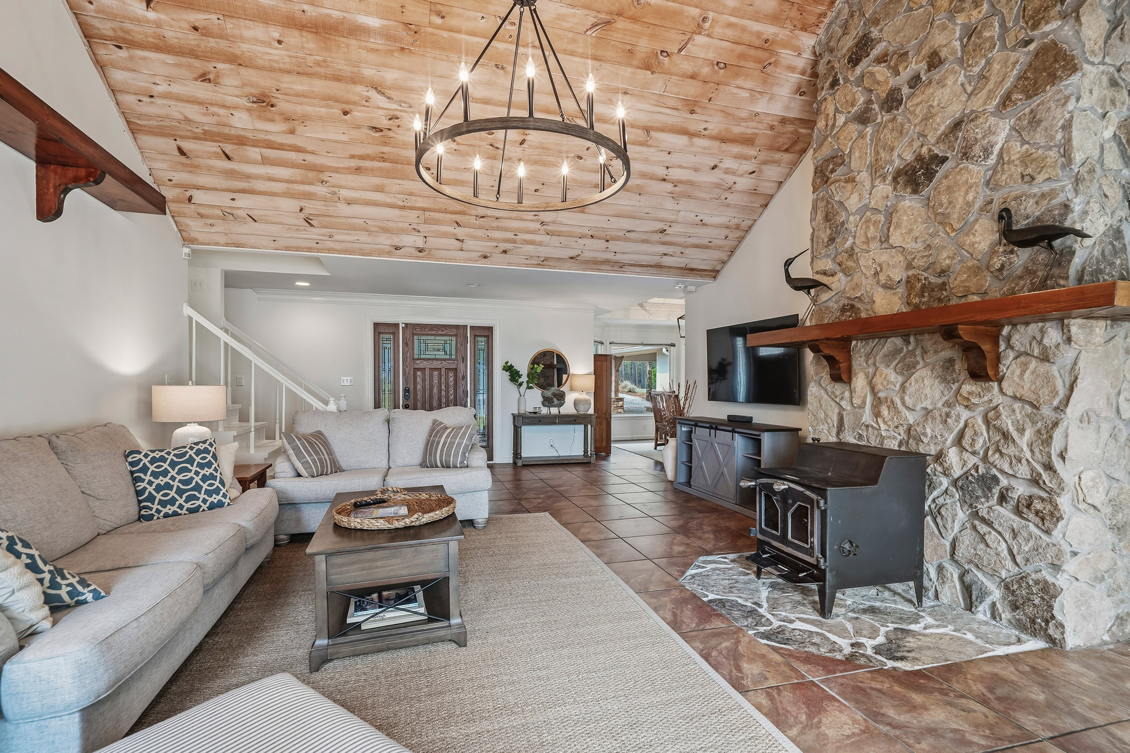  Move-in Ready Lakefront Home Delivers the Ultimate Lake Oconee Lifestyle - 物件實景