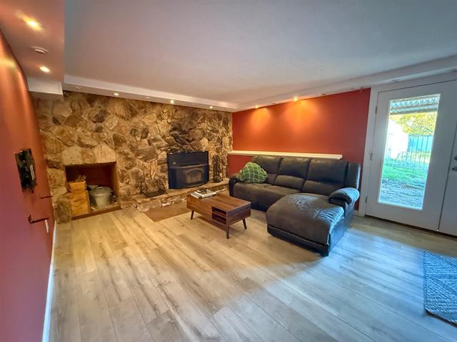 Bow, New Hampshire, 03304, United States, 3 Bedrooms Bedrooms, ,1 BathroomBathrooms,Residential,For Sale,1974314