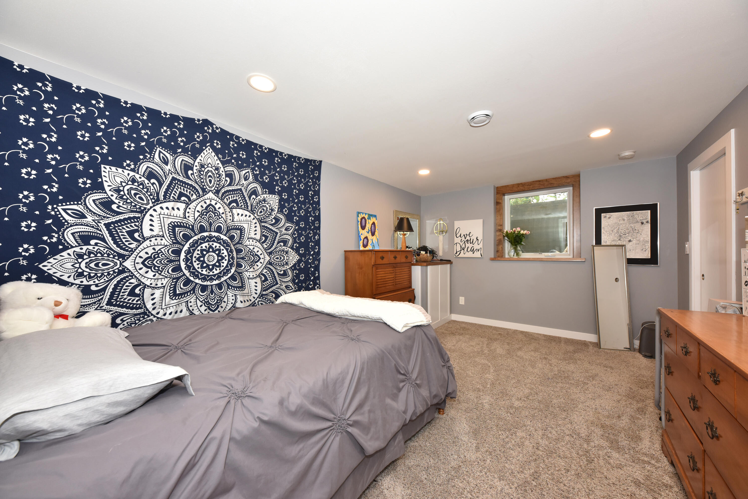 Merton, Wisconsin, 53066, United States, 4 Bedrooms Bedrooms, ,3 BathroomsBathrooms,Residential,For Sale,1987877