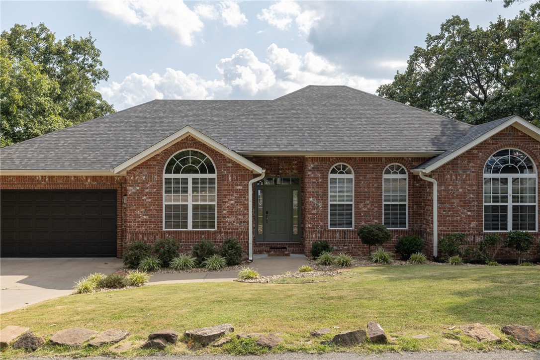 Bella Vista, Arkansas, 72714, United States, 4 Bedrooms Bedrooms, ,4 BathroomsBathrooms,Residential,For Sale,1918592