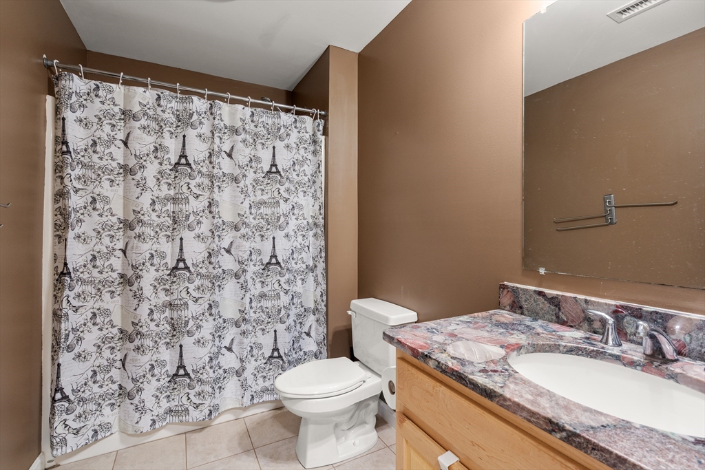 Chelmsford, Massachusetts, 01824, United States, 4 Bedrooms Bedrooms, ,3 BathroomsBathrooms,Residential,For Sale,1939312