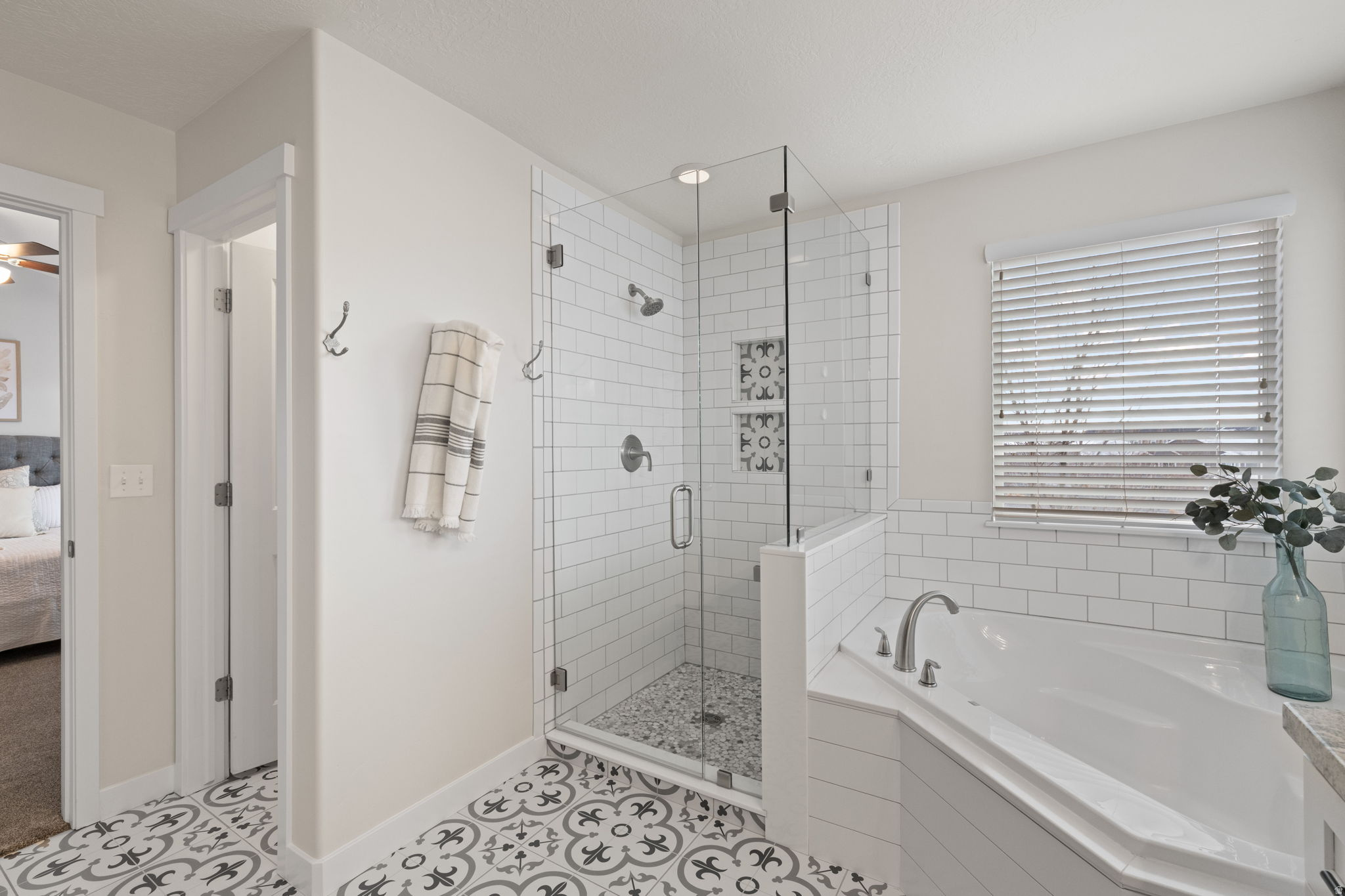 Eagle Mountain, Utah, 84005, United States, 5 Bedrooms Bedrooms, ,4 BathroomsBathrooms,Residential,For Sale,2003166